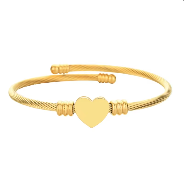 Ribbed Heart Bangle